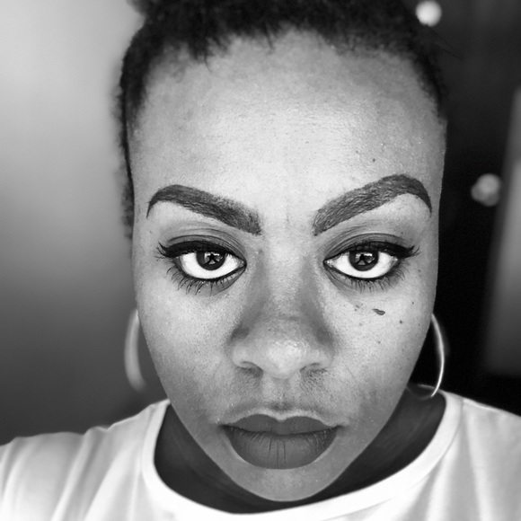 Meet your Posher, Catrina - Picture 1 of 1